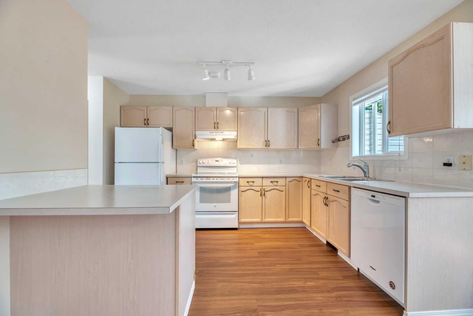 1, 15 Rocky Ridge Gate NW