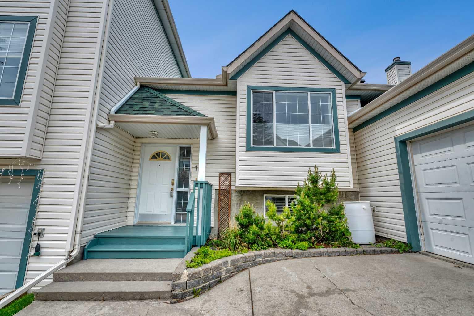 1, 15 Rocky Ridge Gate NW