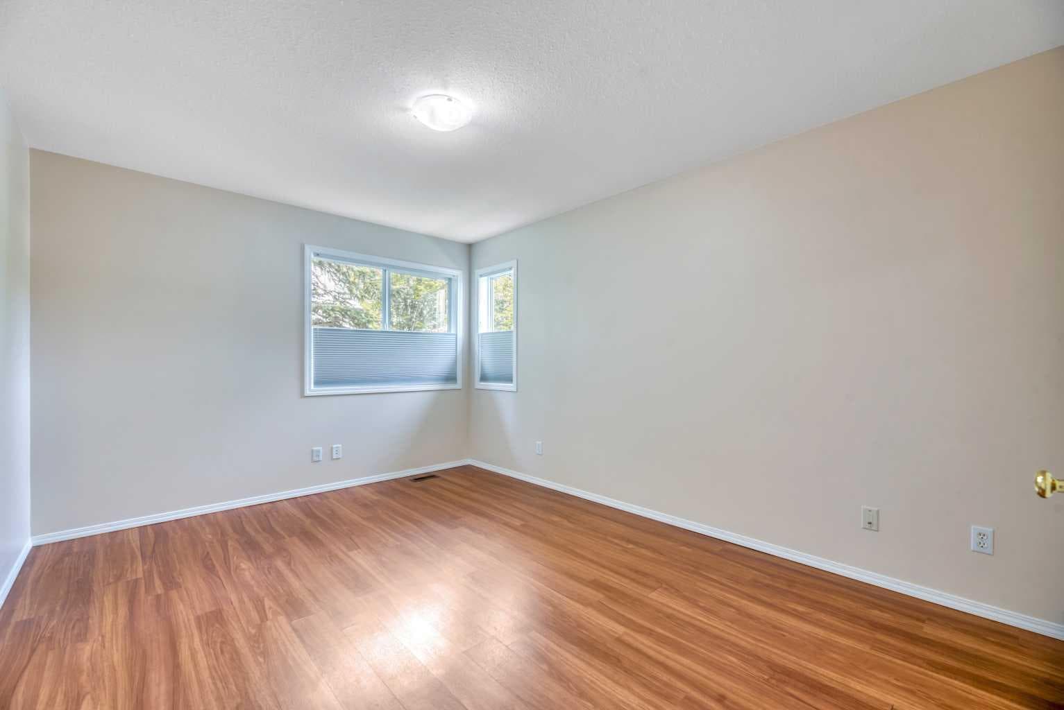 1, 15 Rocky Ridge Gate NW