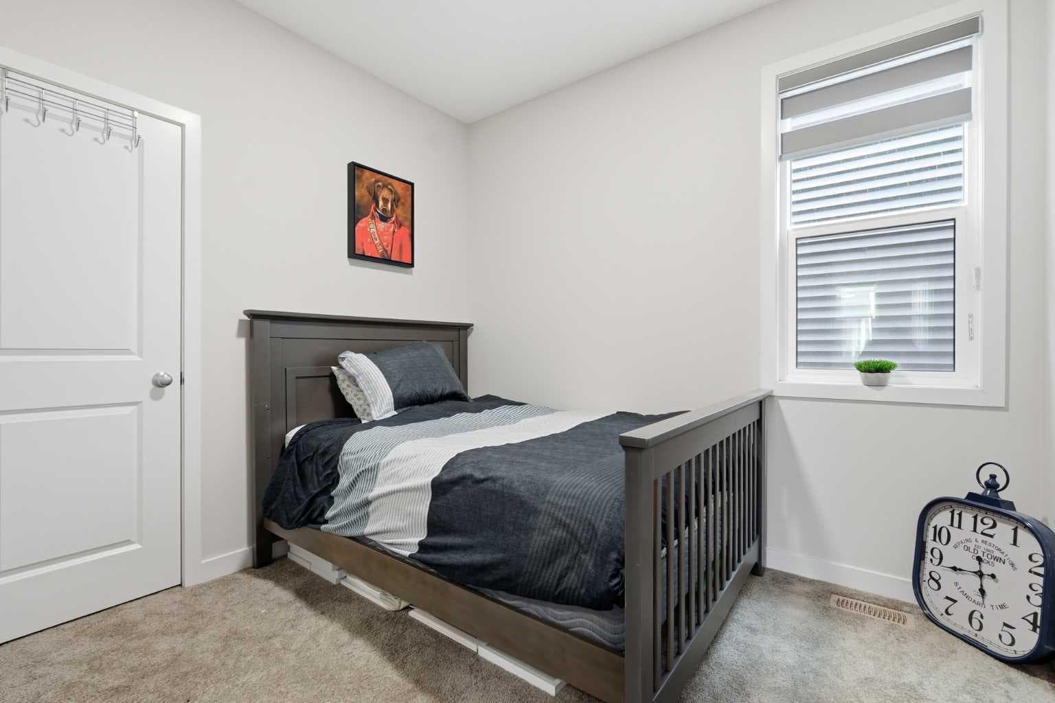 15 Lawrence Green SE