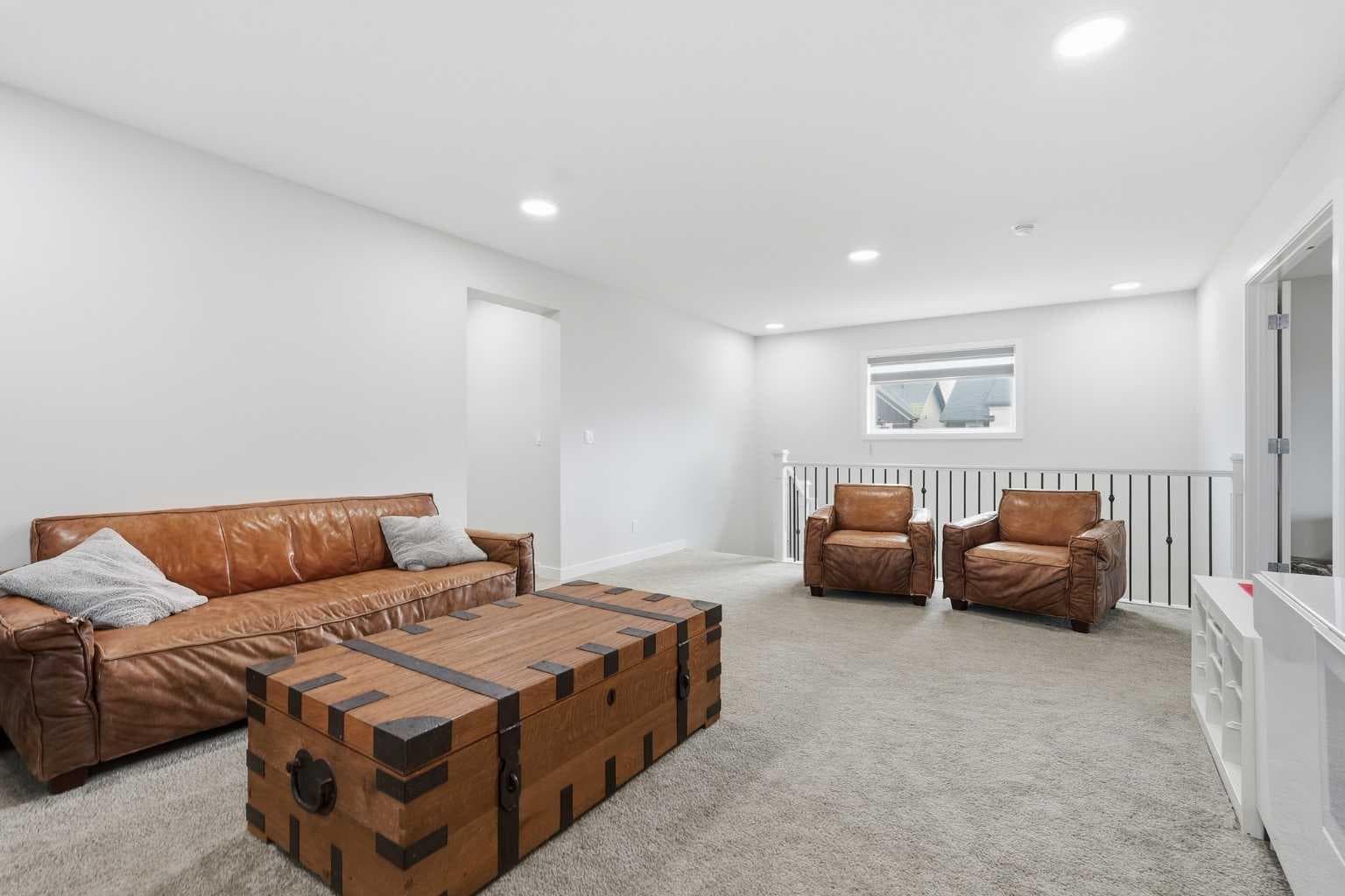 15 Lawrence Green SE