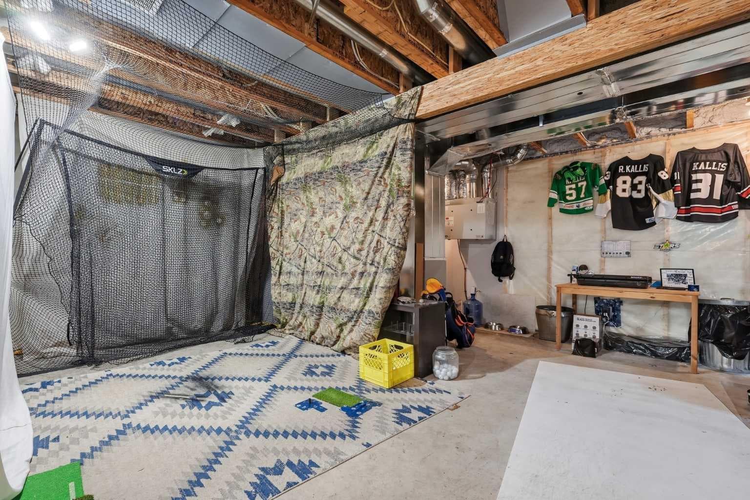 15 Lawrence Green SE