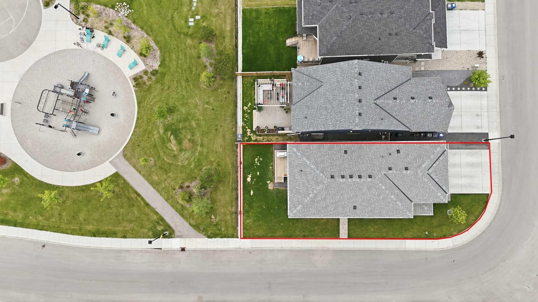 15 Lawrence Green SE