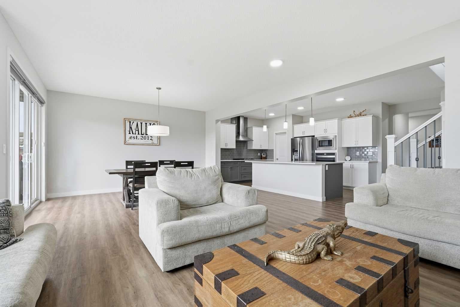 15 Lawrence Green SE