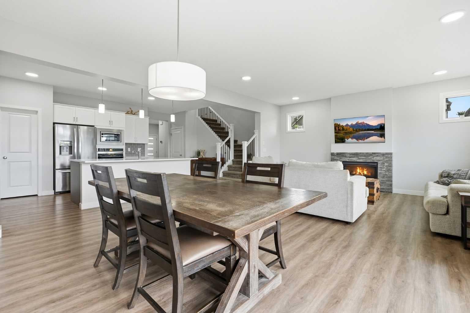 15 Lawrence Green SE