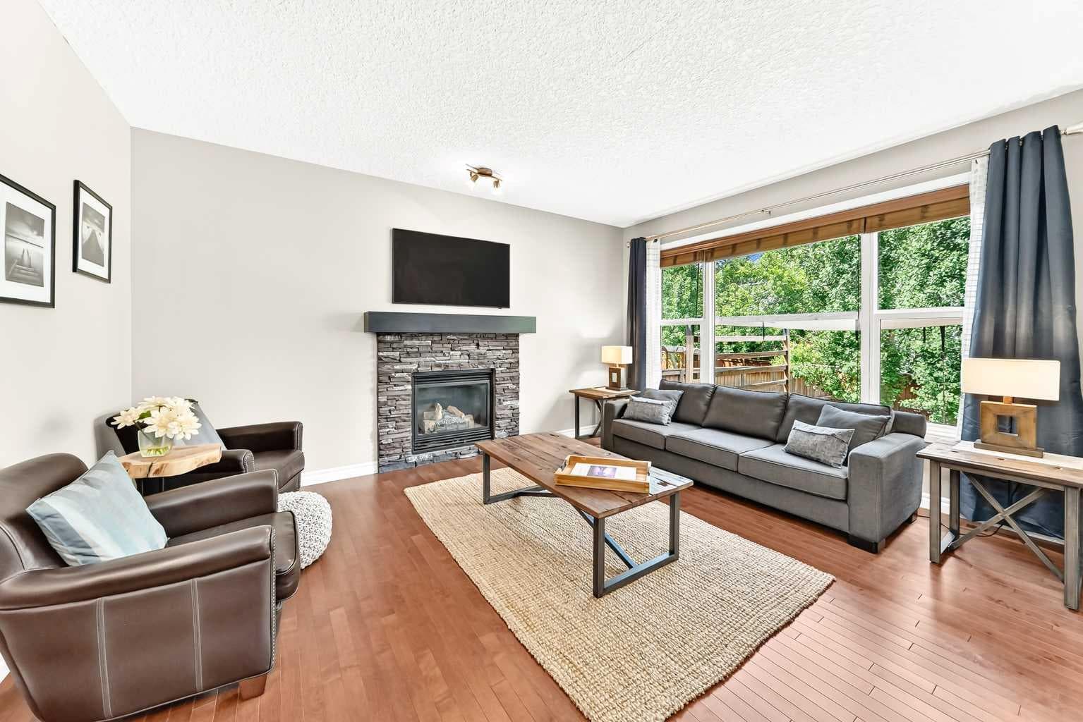 141 Riviera Crescent 