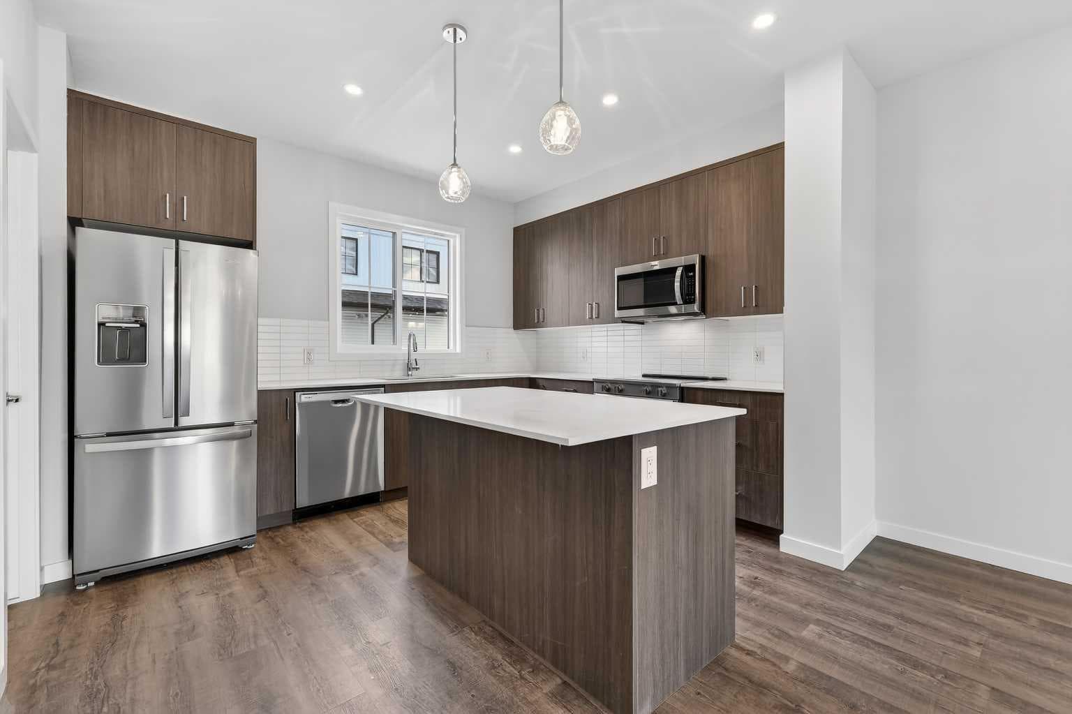 172 Hotchkiss Common SE