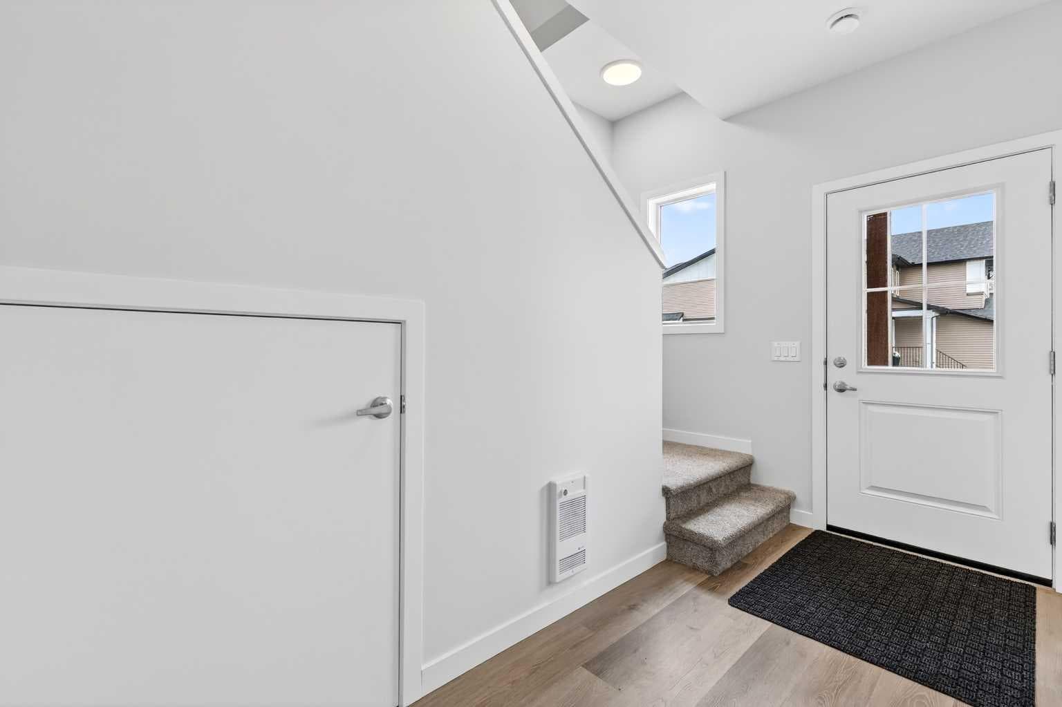 6 Hotchkiss Parade SE