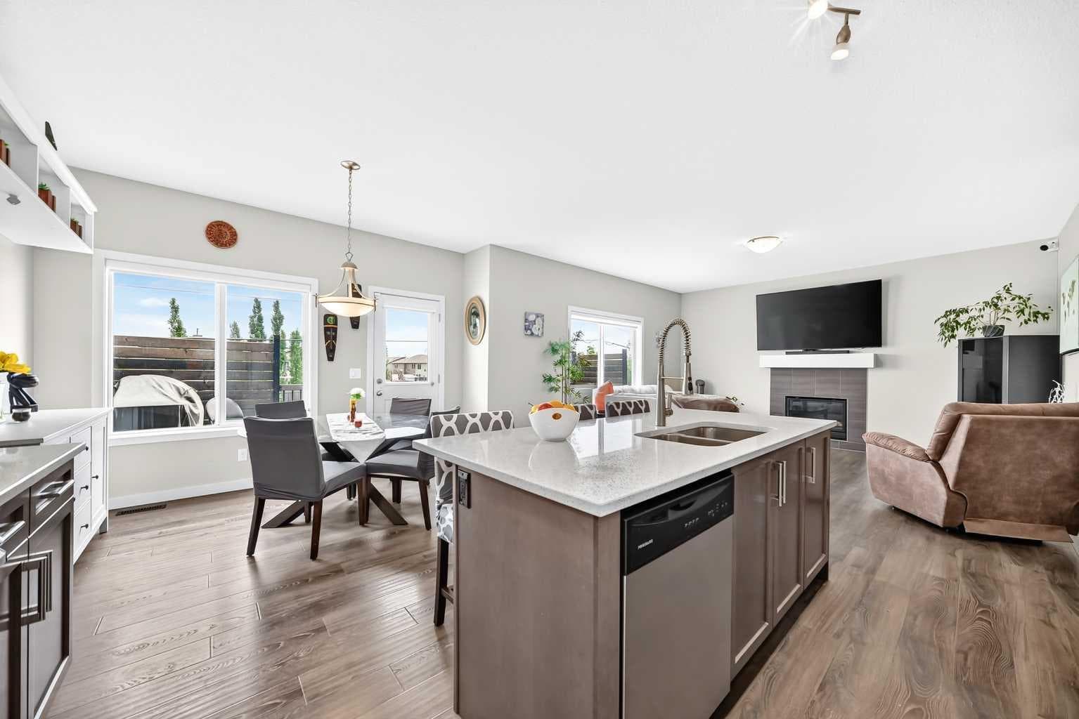 125 Bayside Loop SW