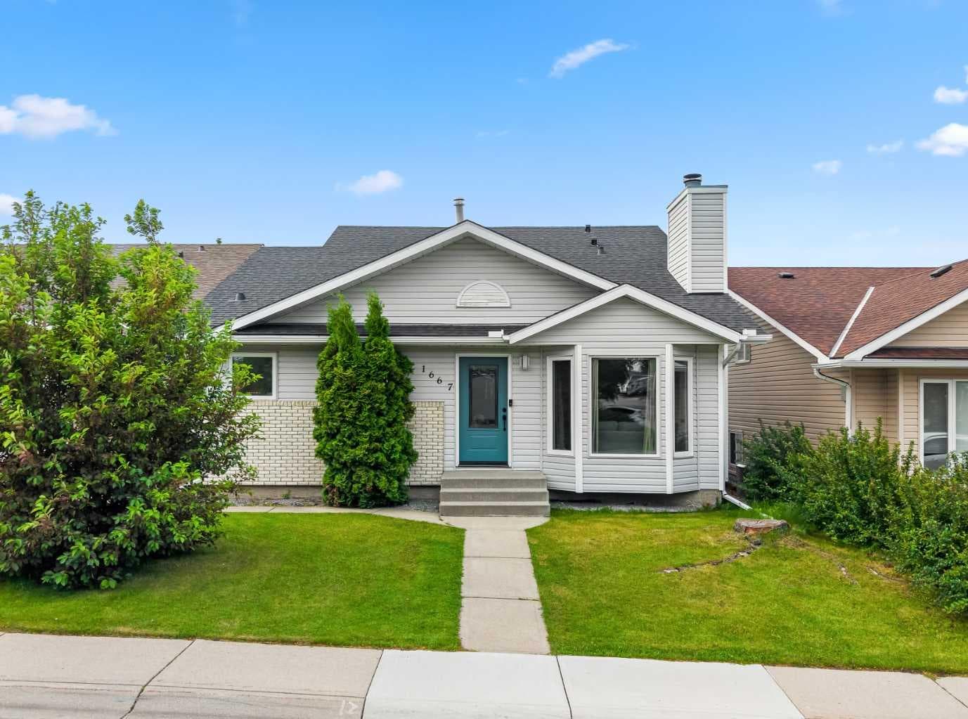 1667 Meadowbrook Drive SE