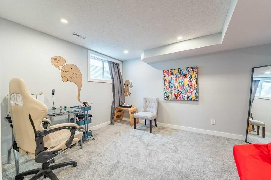 15 Windwood Grove SW