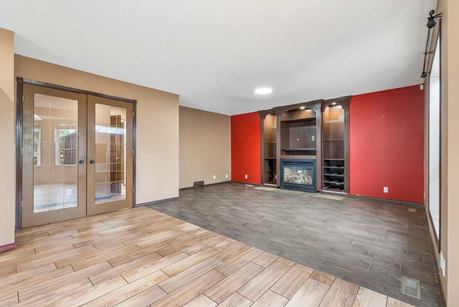 1116 Woodside Way NW