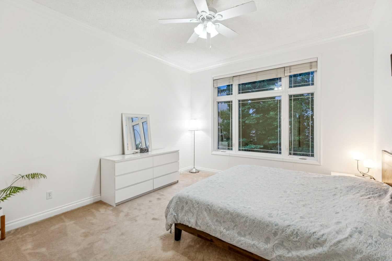 5 Royal Crest Terrace NW