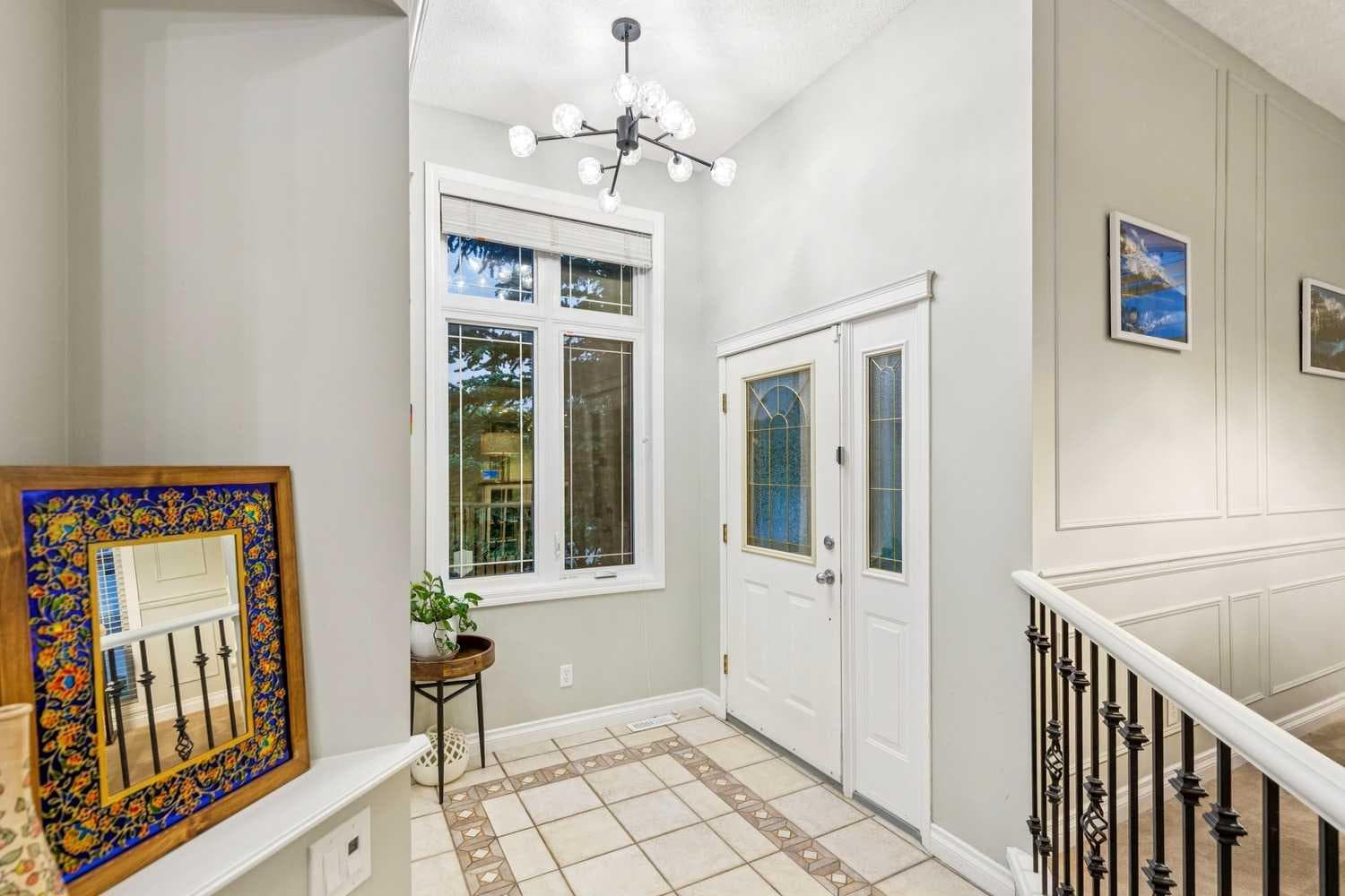 5 Royal Crest Terrace NW