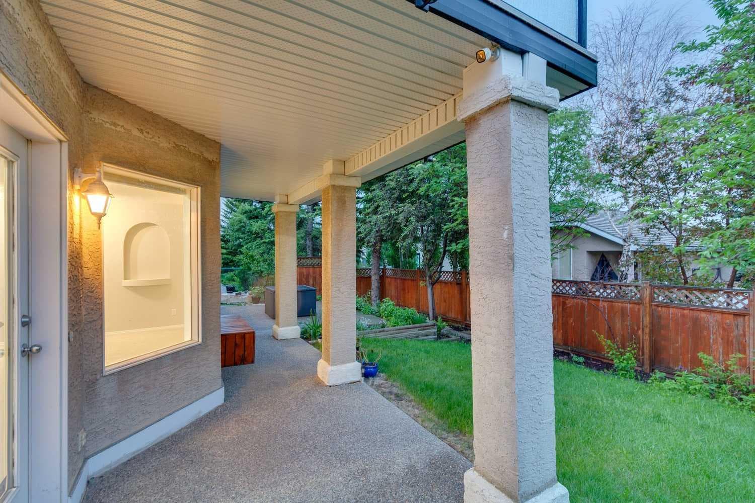 5 Royal Crest Terrace NW