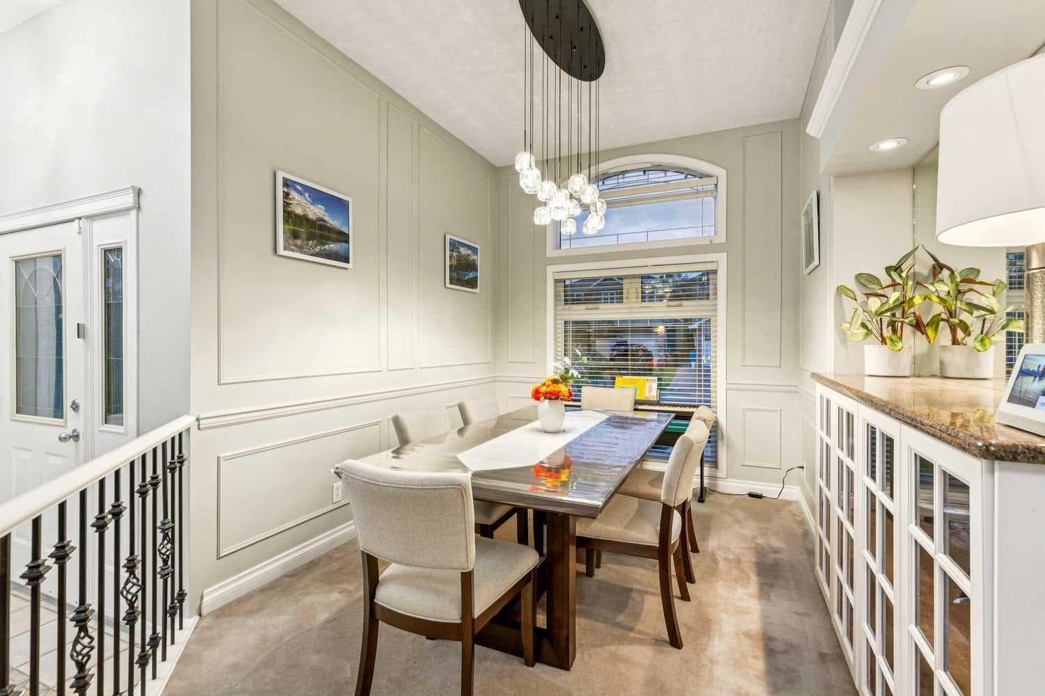 5 Royal Crest Terrace NW
