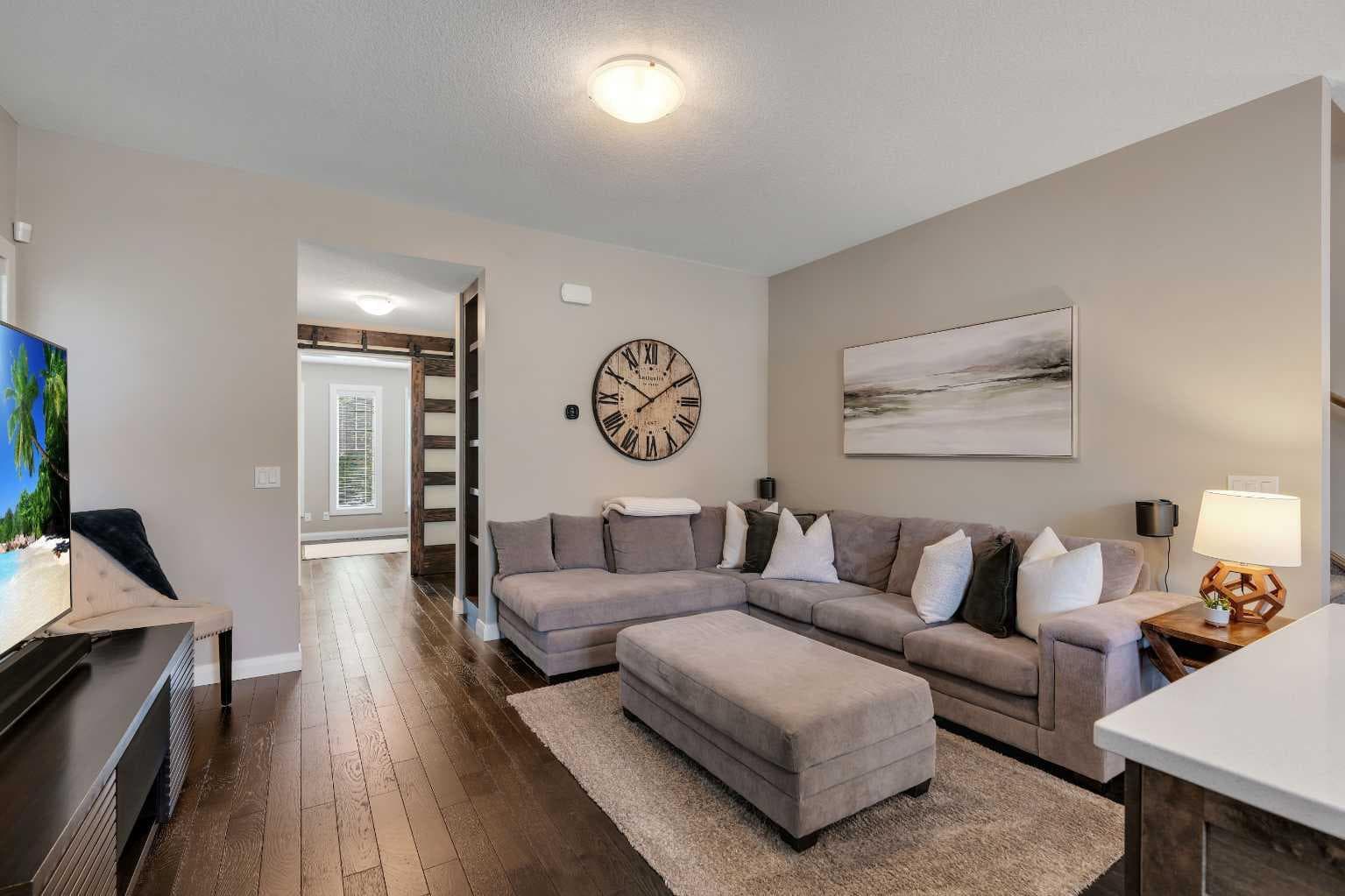 18 Evanscrest Rise NW