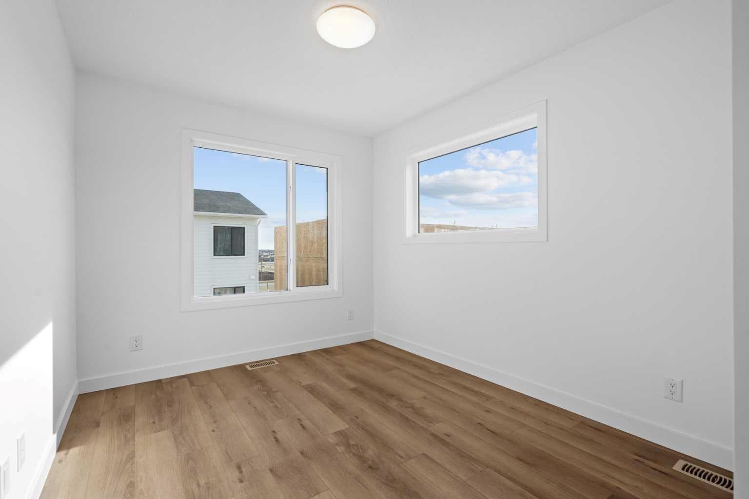 1207, 25 Wildwoods Court SW