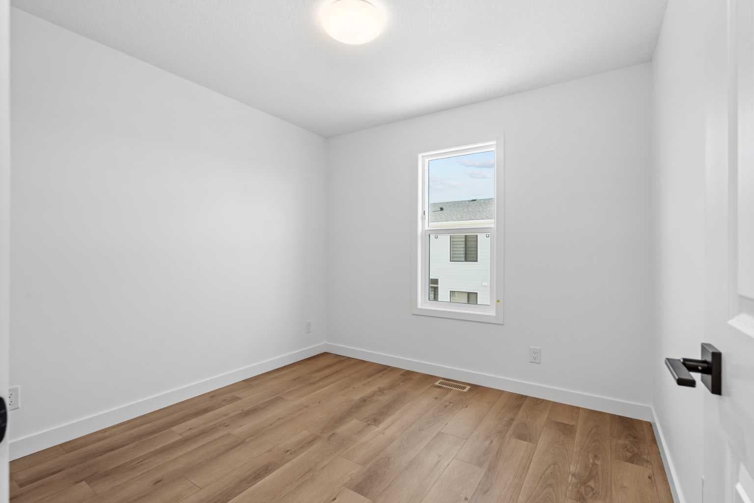 1207, 25 Wildwoods Court SW