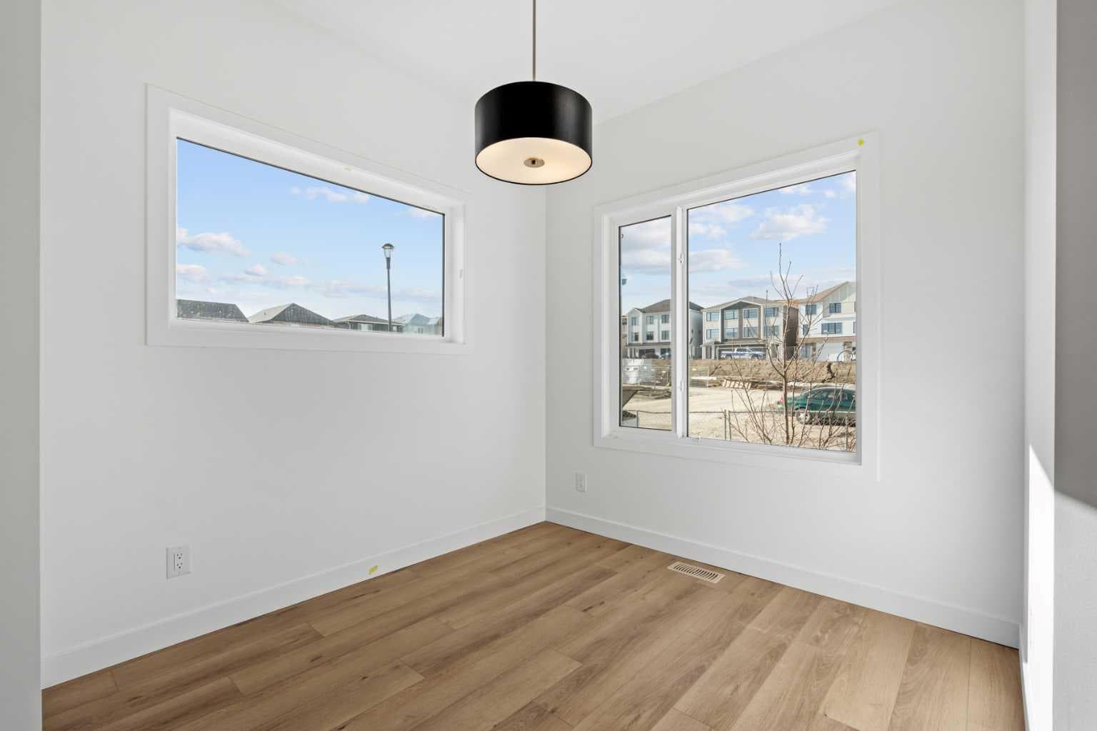 1207, 25 Wildwoods Court SW