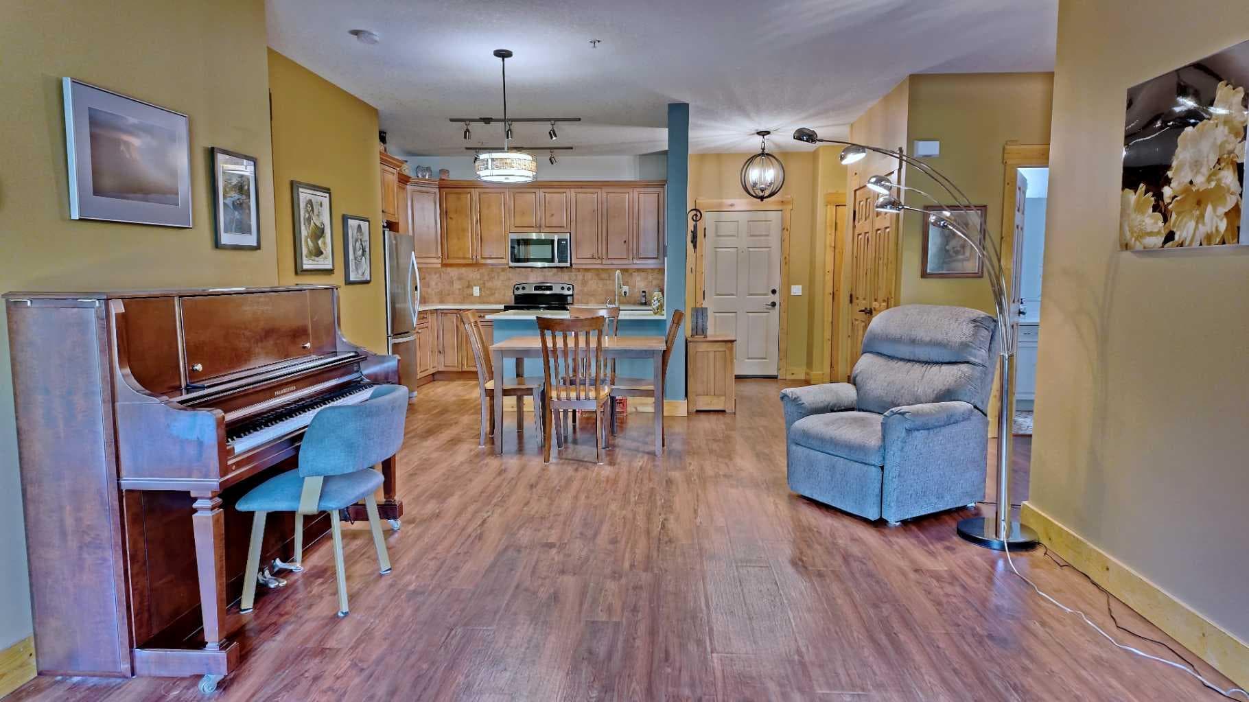 107, 175 Crossbow Place 