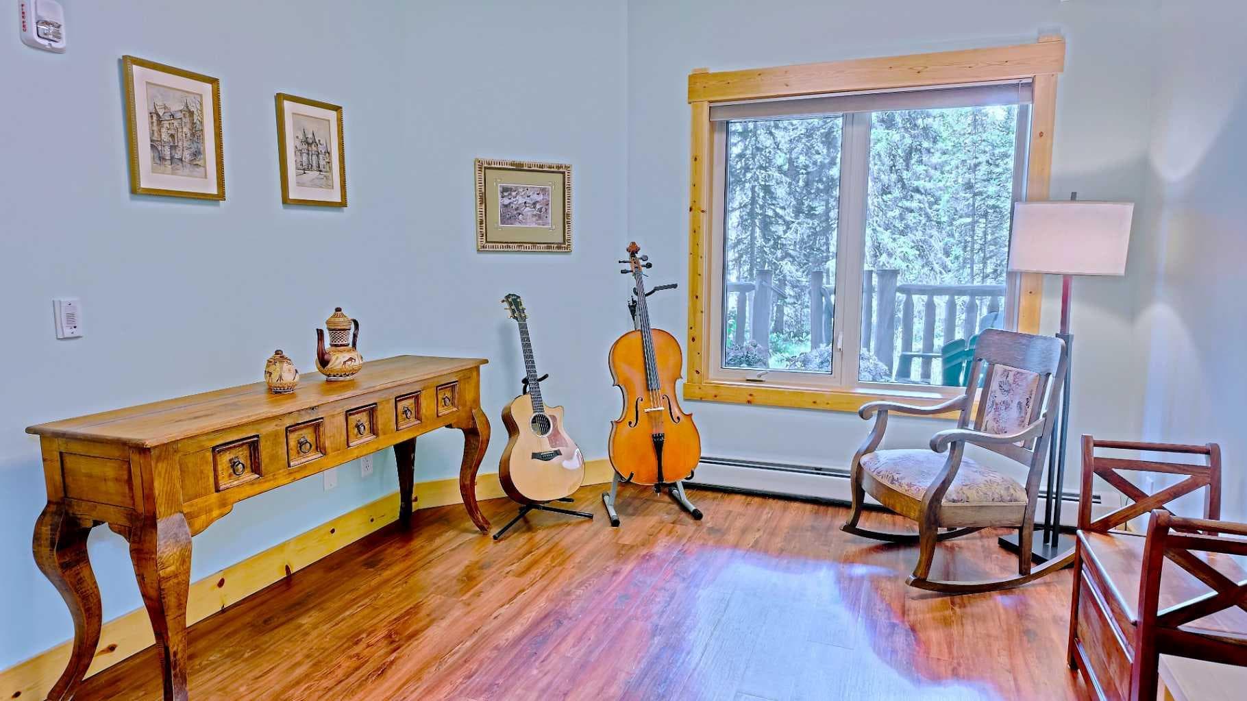 107, 175 Crossbow Place 