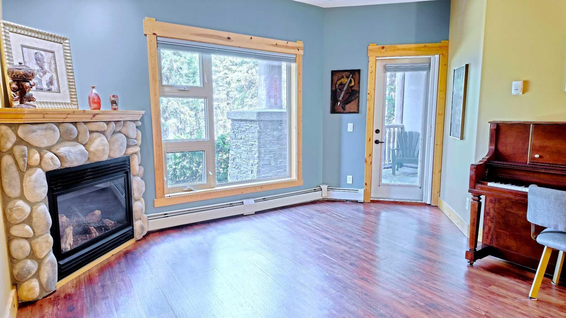 107, 175 Crossbow Place 