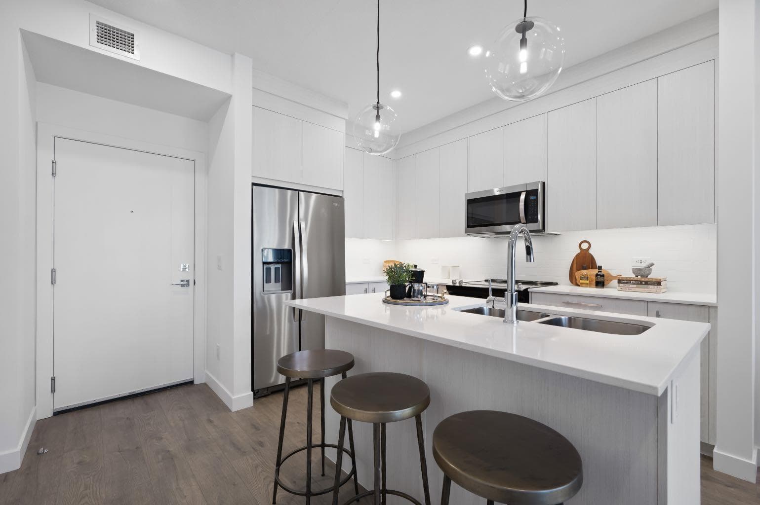 4313, 6 Merganser Drive W