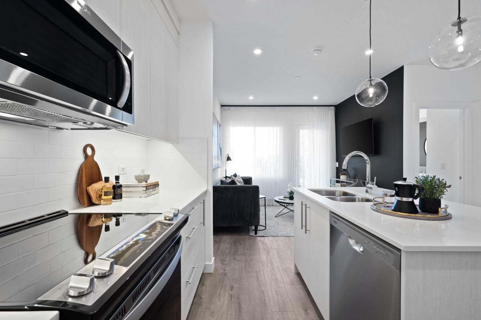 4313, 6 Merganser Drive W