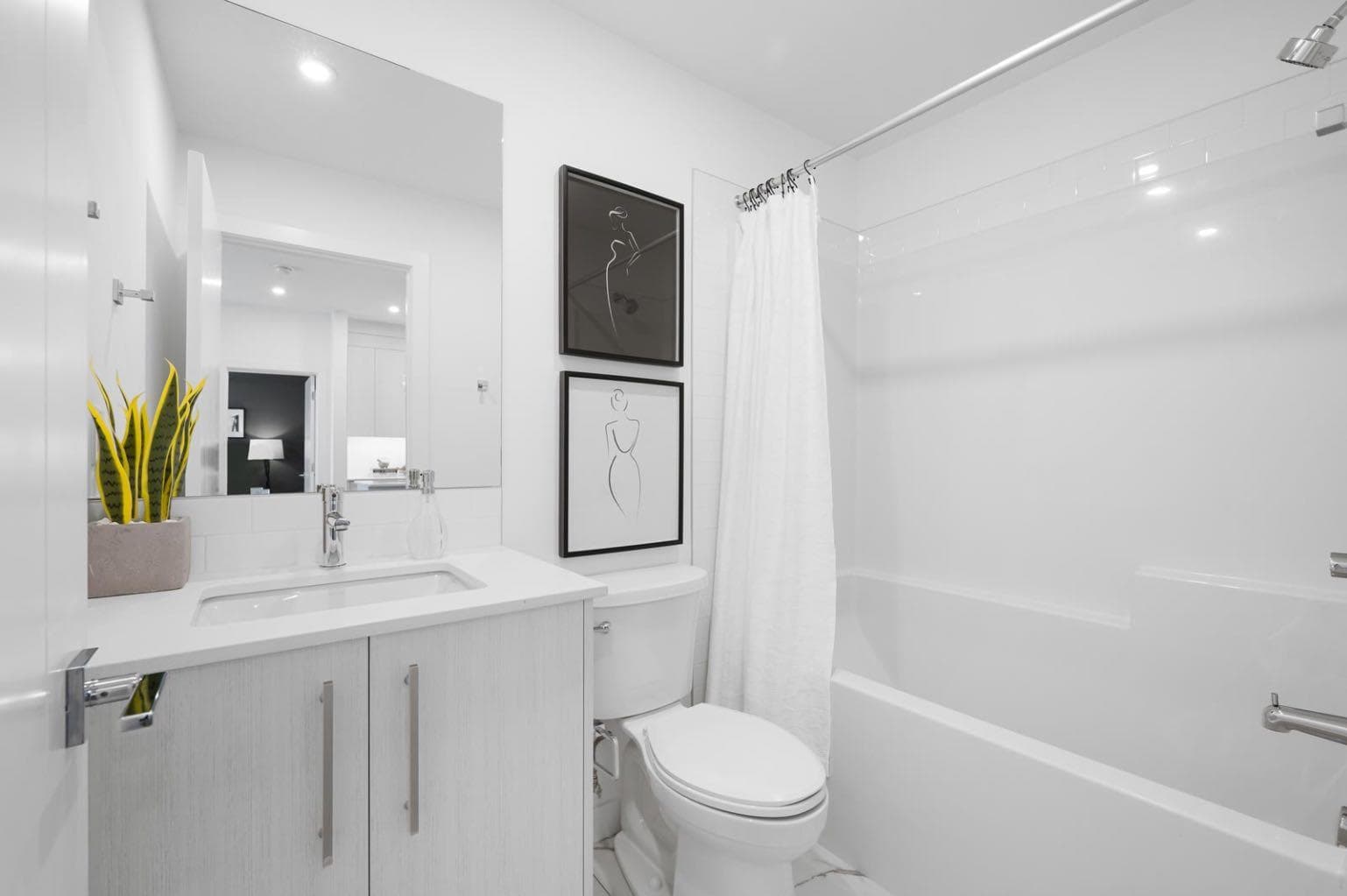 3314, 6 Merganser Drive W