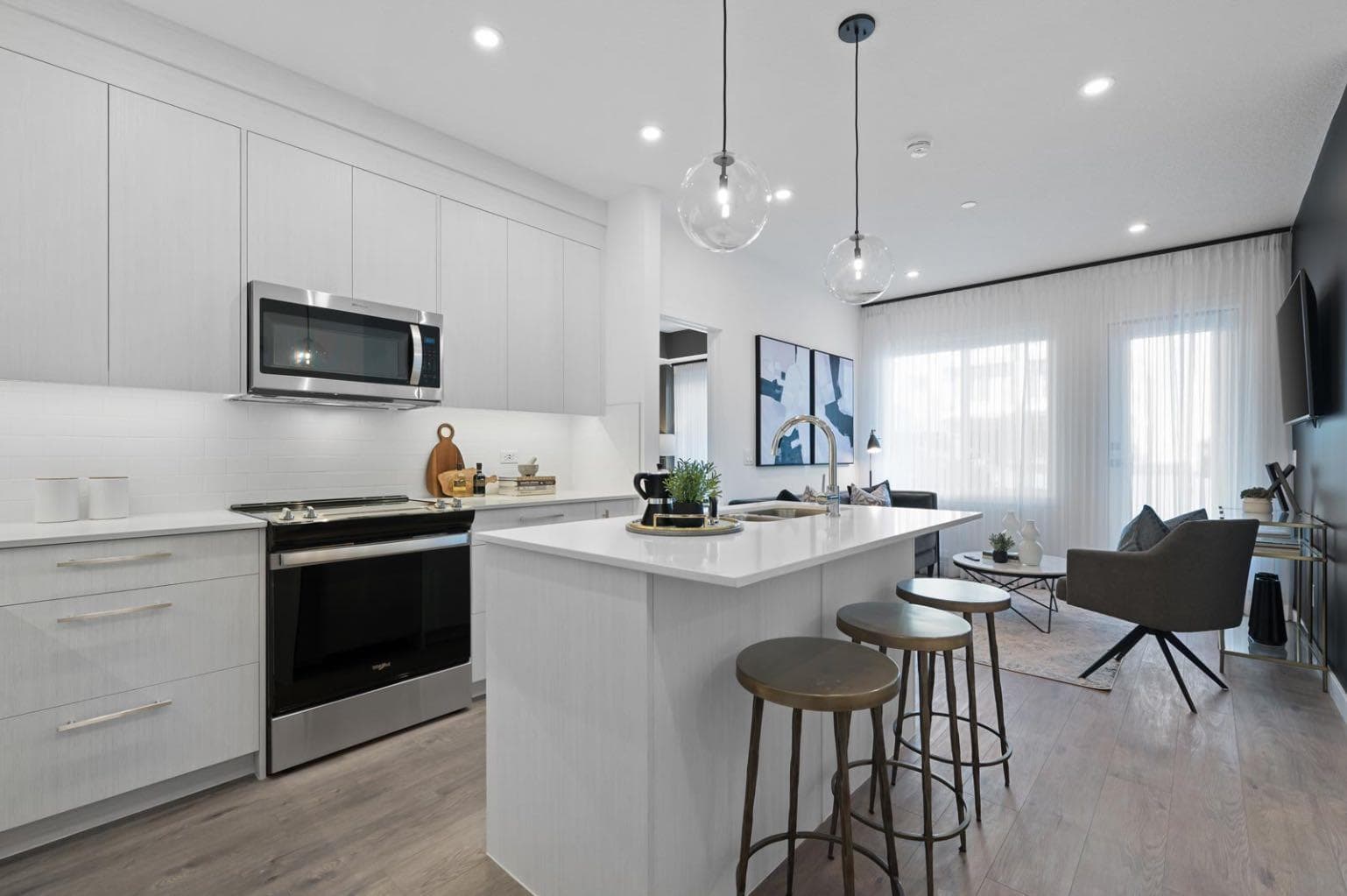3314, 6 Merganser Drive W