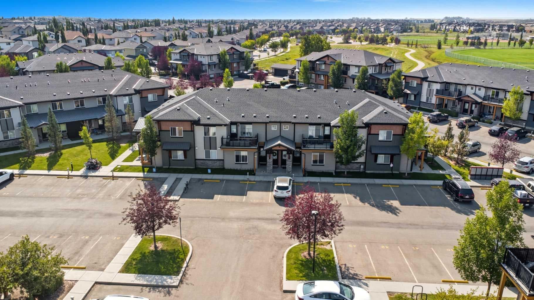 14104, 2781 Chinook Winds Drive SW