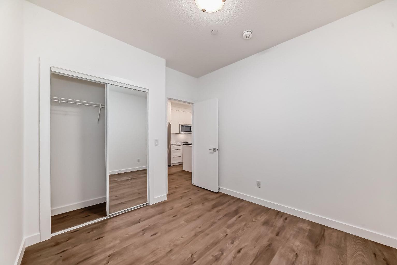 4416, 6 Merganser Drive W