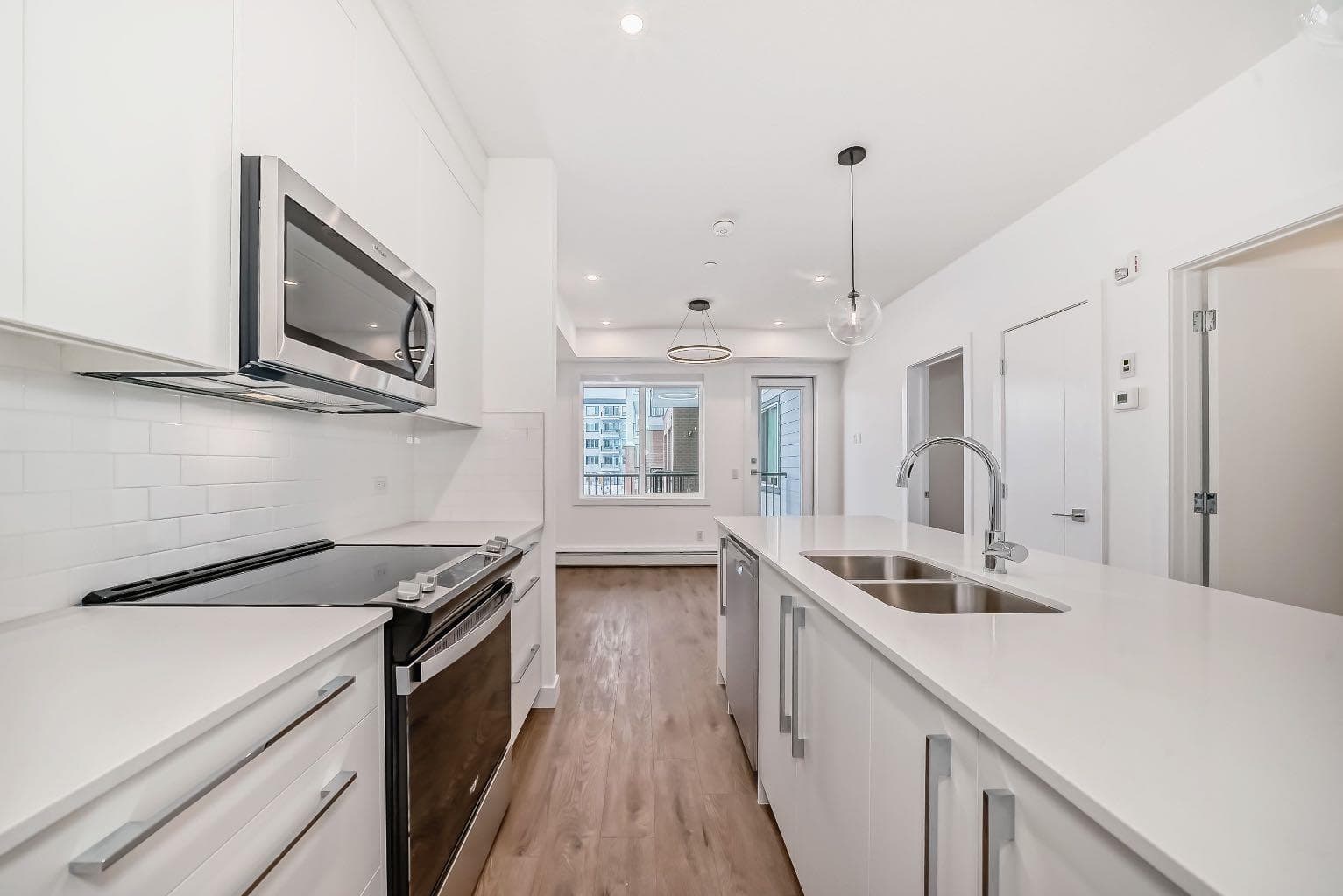 4416, 6 Merganser Drive W