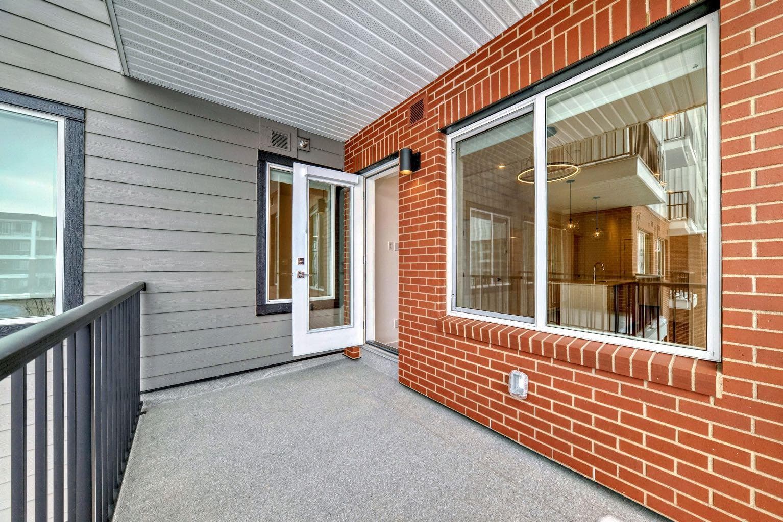 4416, 6 Merganser Drive W