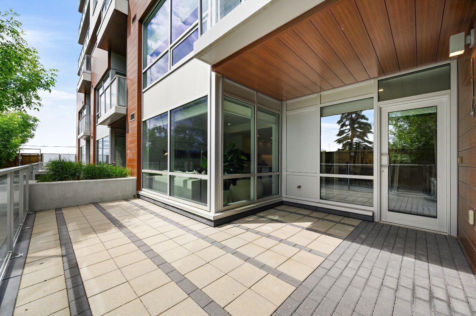 114, 8505 Broadcast Avenue SW