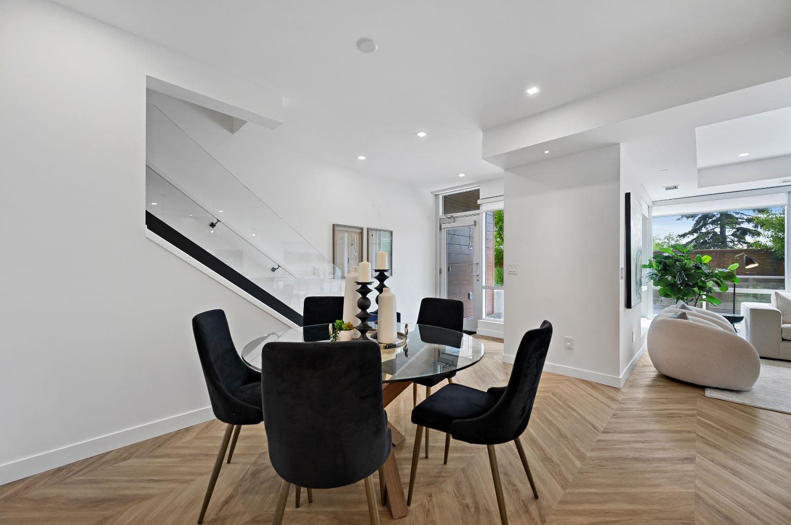 114, 8505 Broadcast Avenue SW