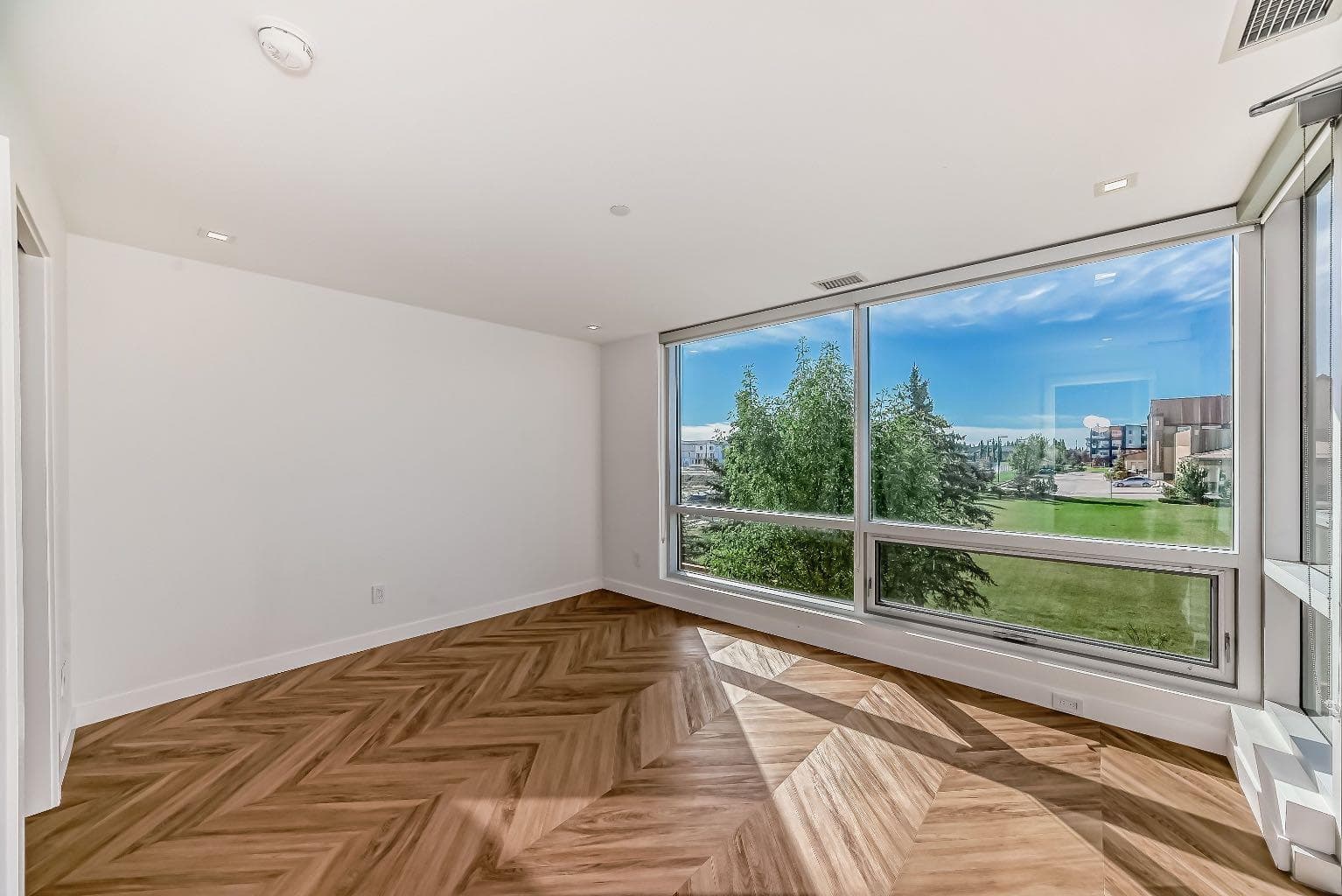 112, 8445 Broadcast Avenue SW