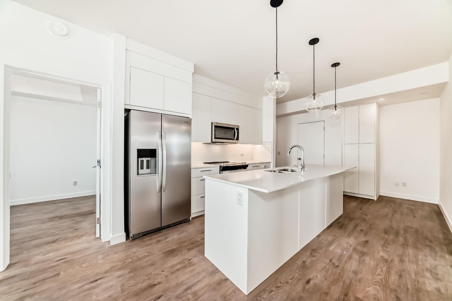 1519, 63 Corner Glen Crescent NE