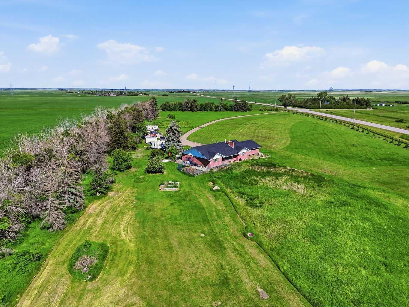 274006 Township Road 262  