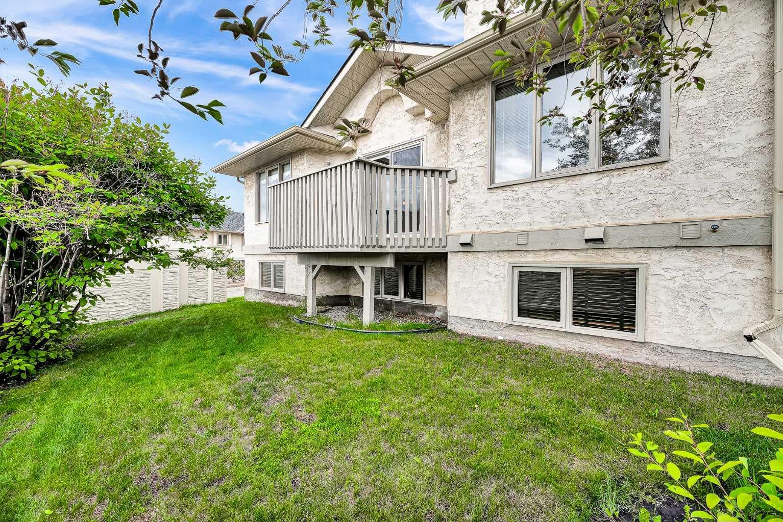8 Edgepark Villas NW