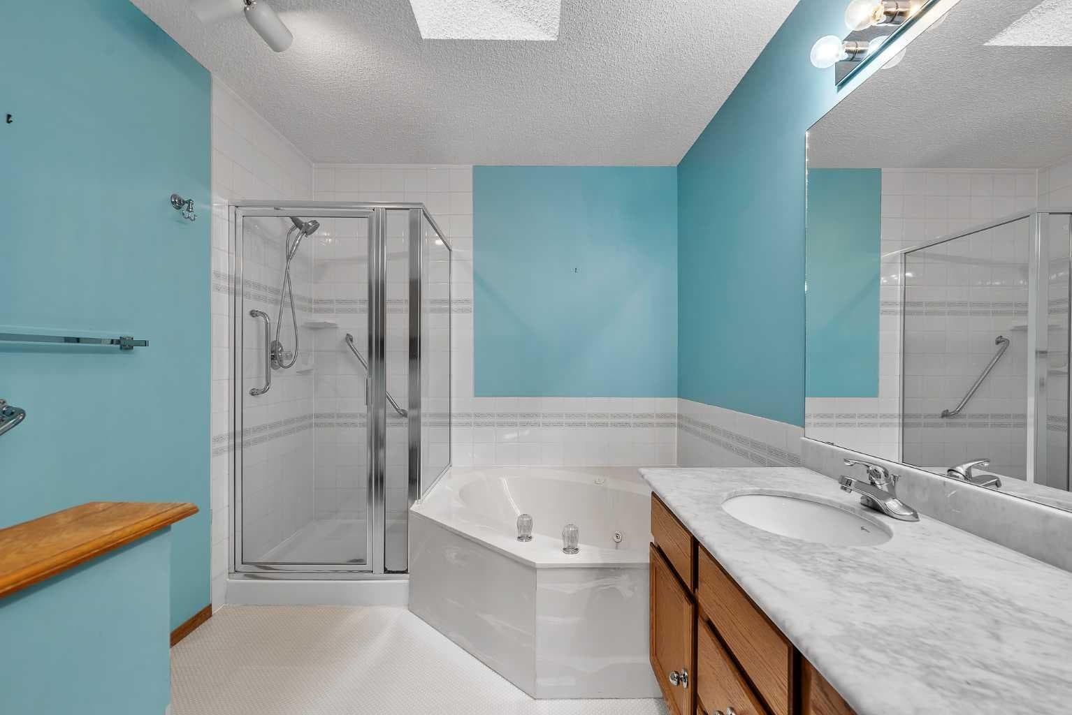 8 Edgepark Villas NW
