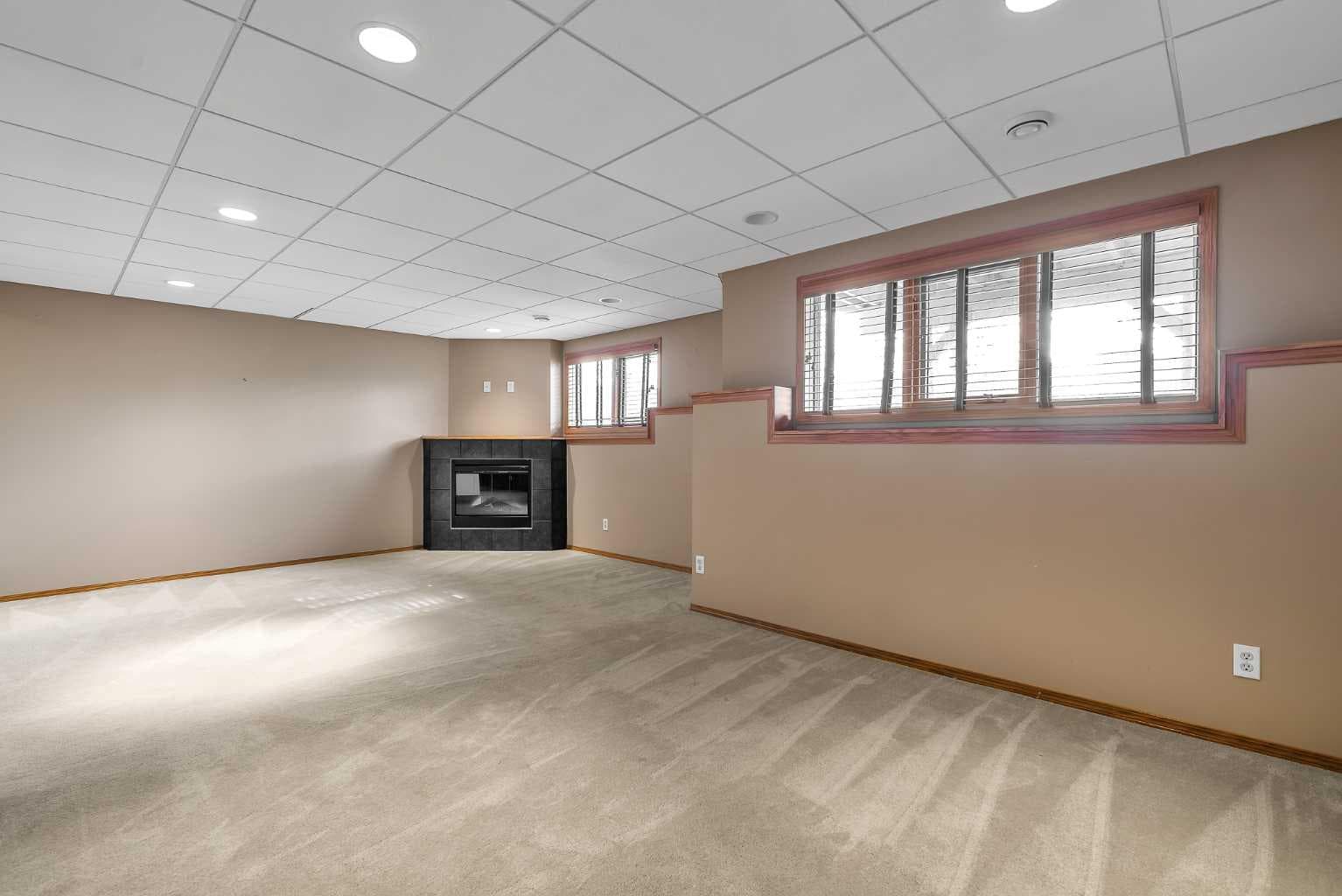 8 Edgepark Villas NW
