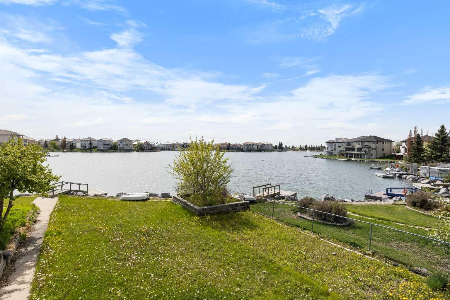 151 Coral Shores Landing NE