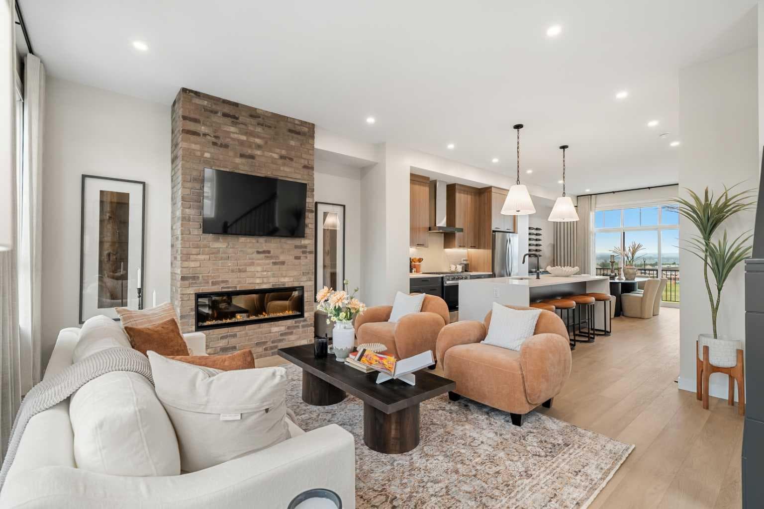 124 Greenwich Drive NW