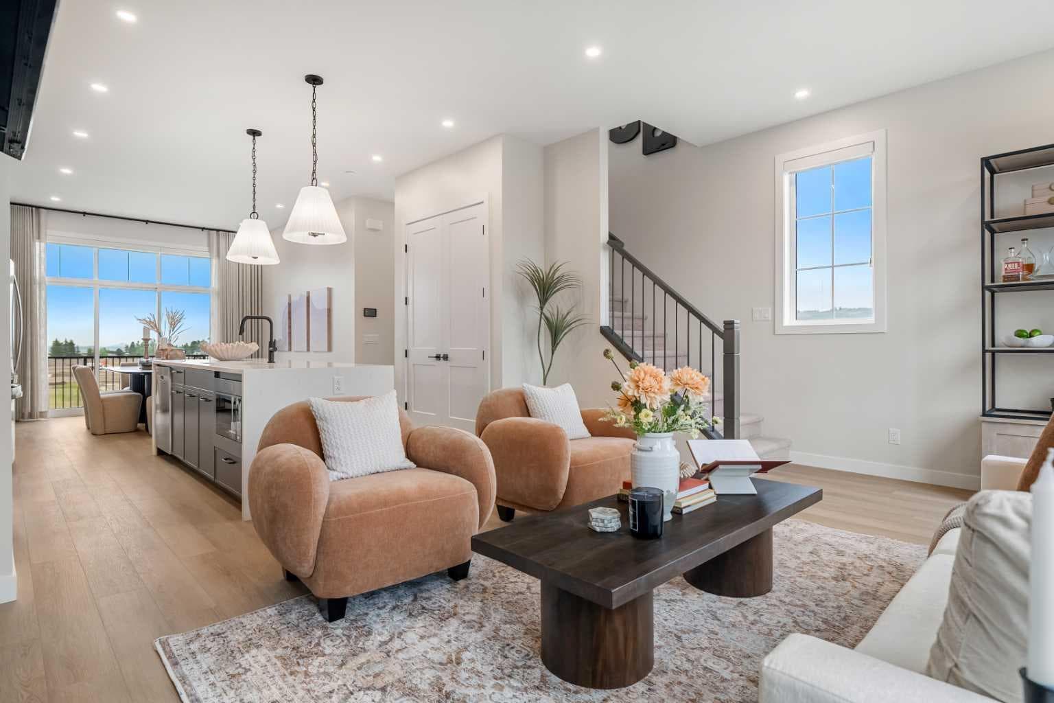 124 Greenwich Drive NW