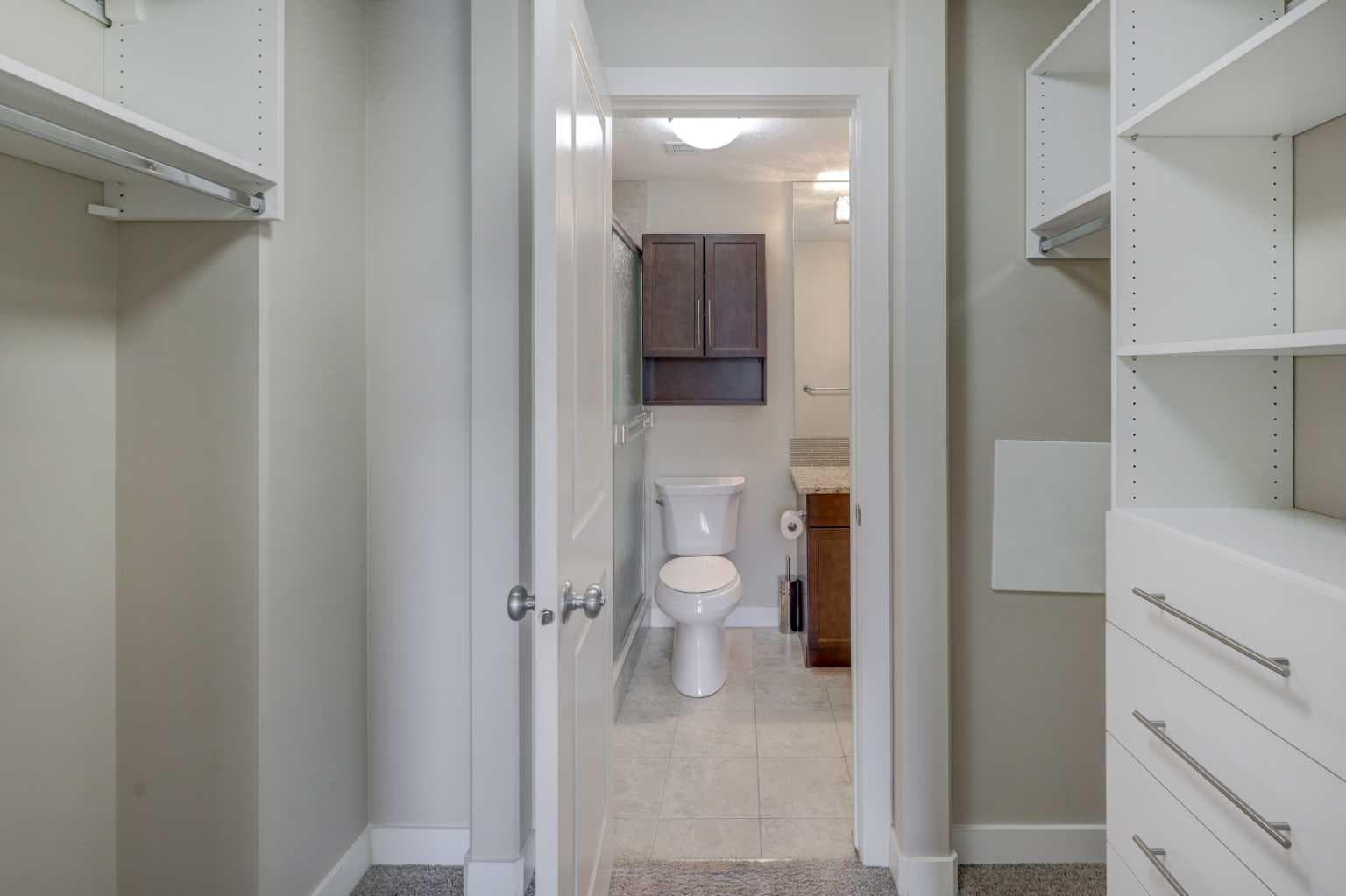 206, 16 Varsity Estates Circle NW