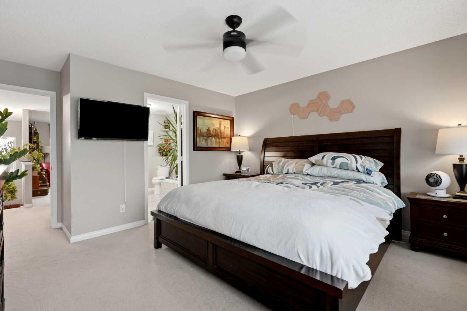 2055 Reunion Boulevard NW