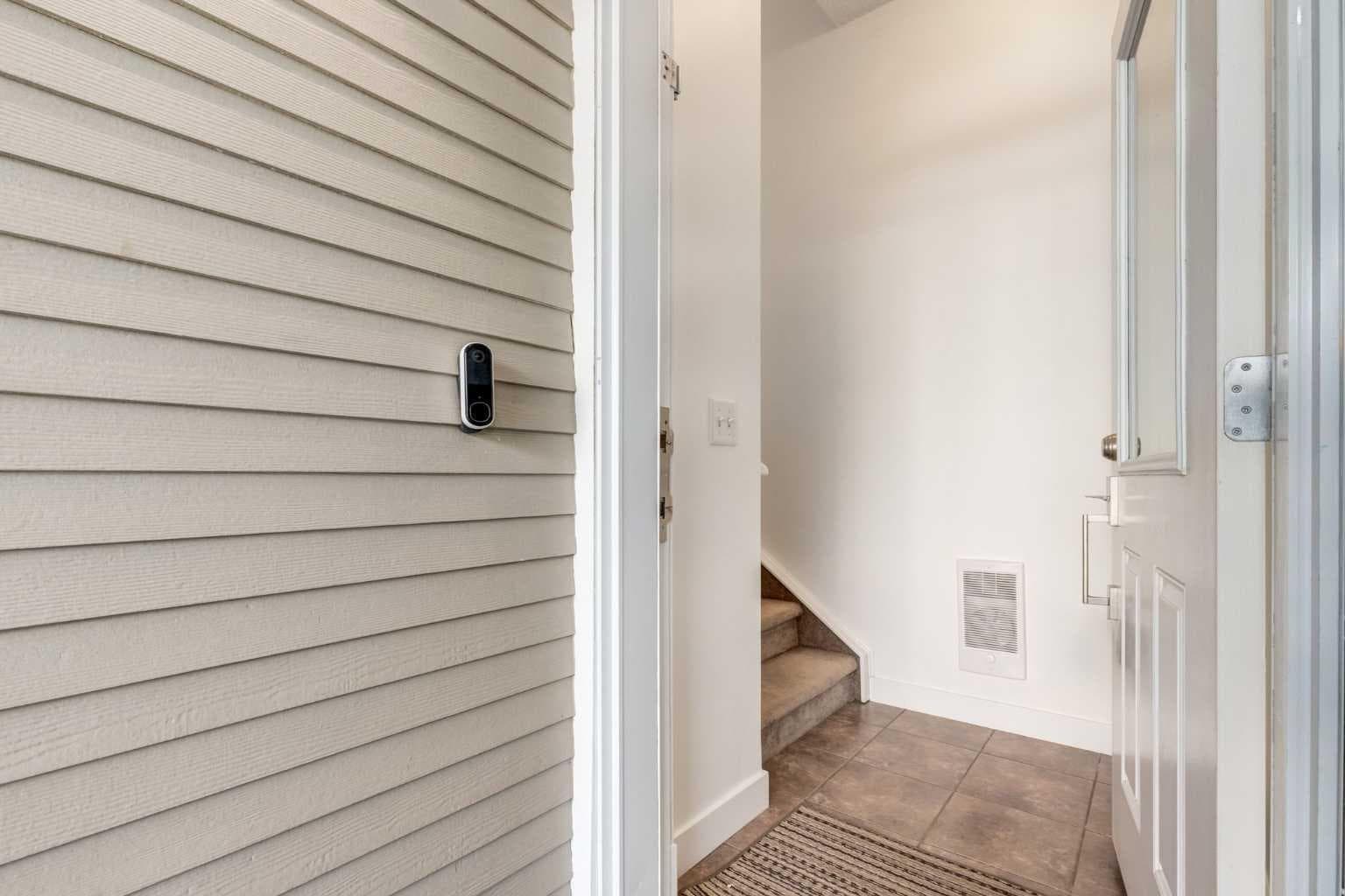 804, 281 Cougar Ridge Drive SW