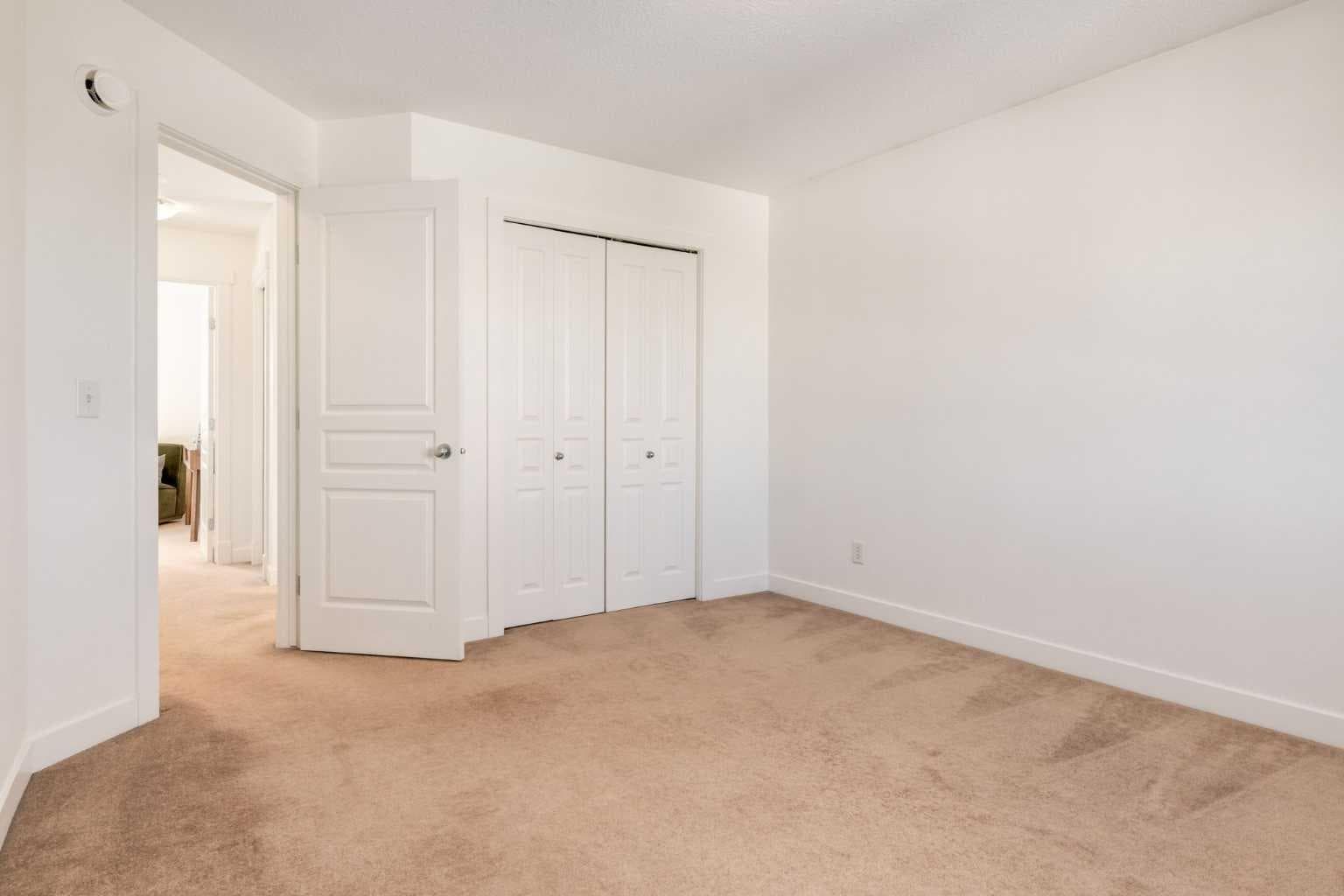 804, 281 Cougar Ridge Drive SW